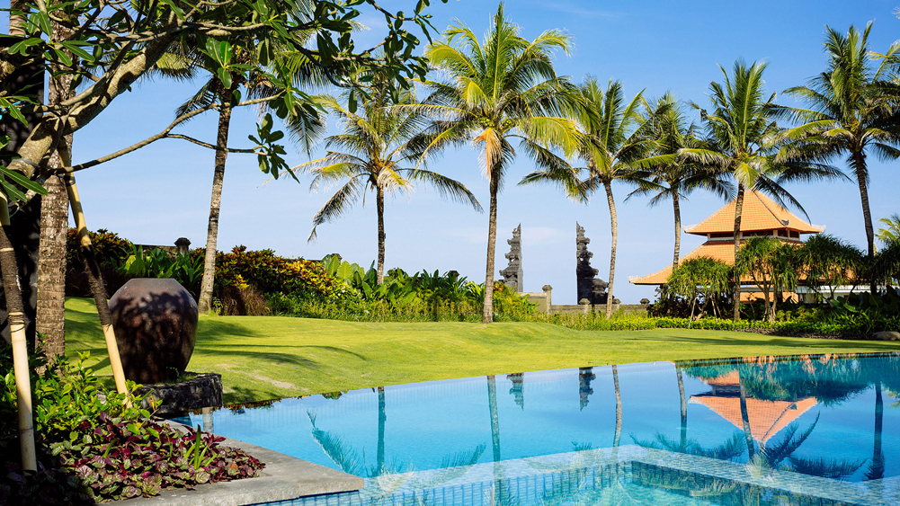 Villa Semarapura - Pool facing west